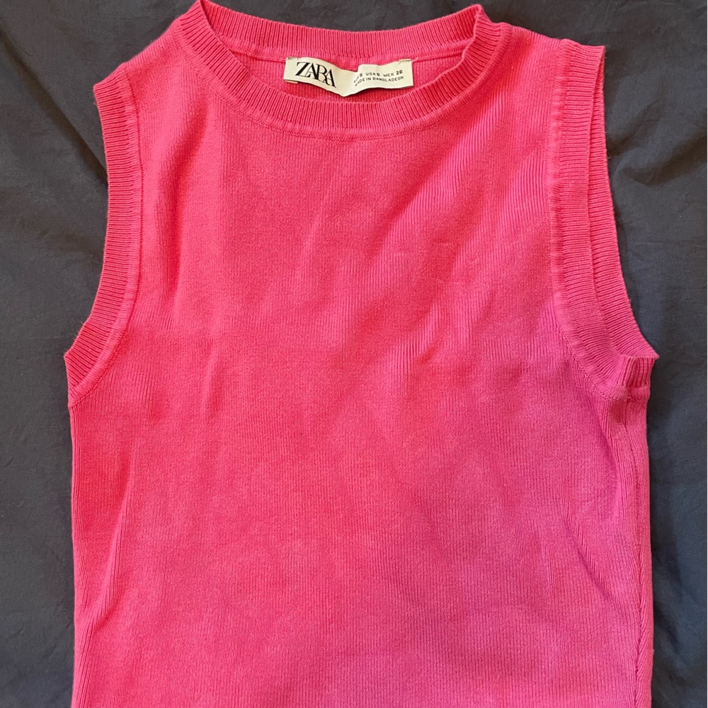 ZARA sleeveless sweater size S